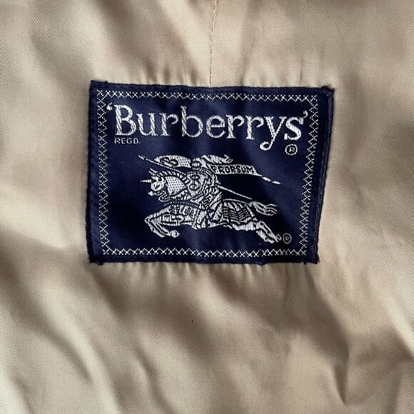 Vintage Burberry’s Wool Coat Button In Liner - Picture 7 of 8